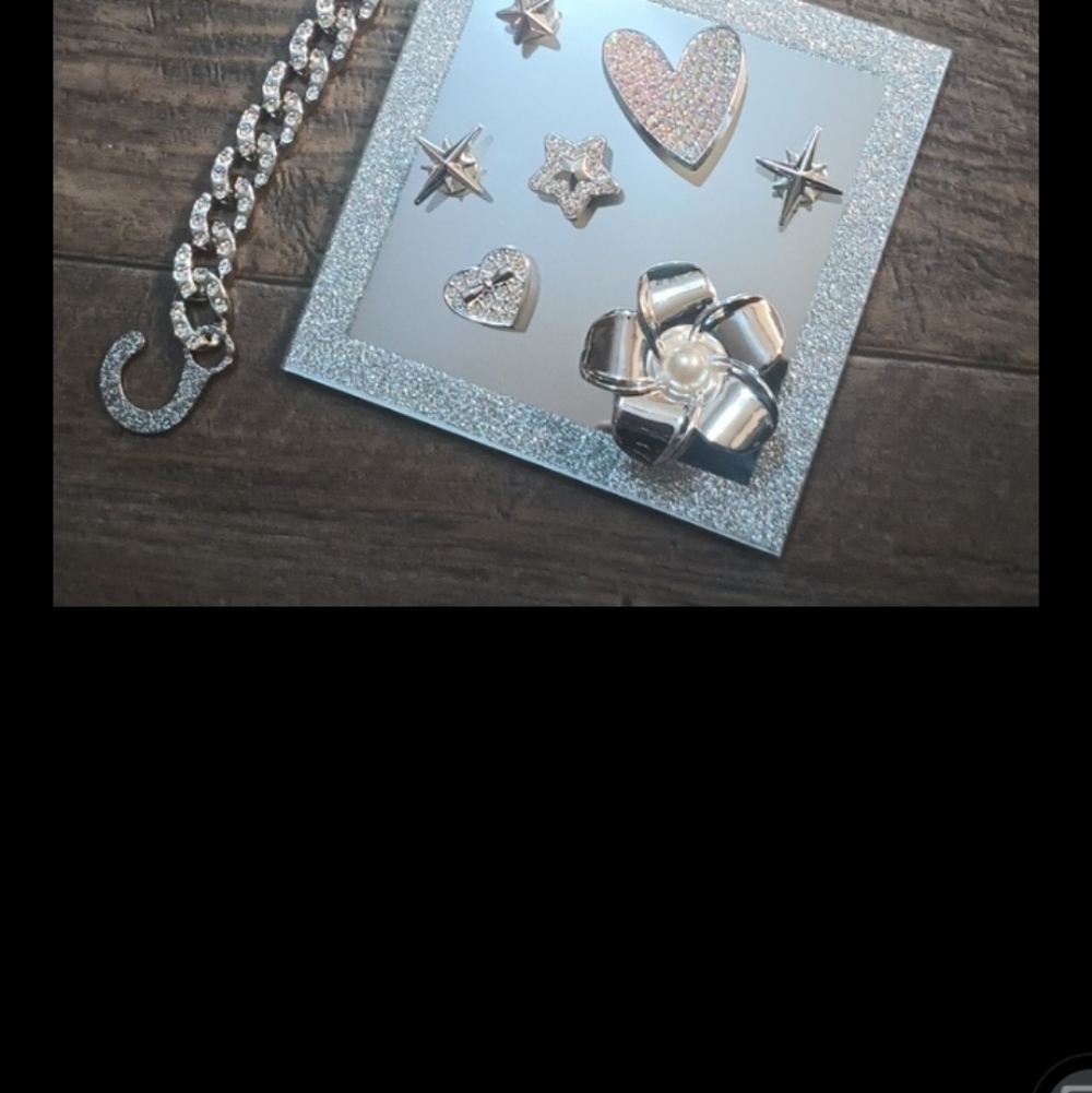 16pcs Heart/Flower Blingy Shoe Chain Charms For CROCS - Picture 4 of 4